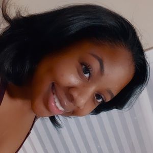 Meet your Posher, Zoe